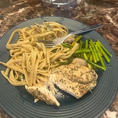 I did not use red wine so my toddler can eat it and she loves it  I also use another recipe from this app and it’s delicious. Everything’s delicious.