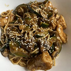 Very easy to make. I added somen noodles and pili-pili for a little bit of a kick. I also doubled the amount of sauce, because I like a lot of sauce.