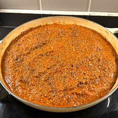 The ragu sauce is excellent. Exceptionally tasty yet easy to make with a little prep. It’s an ideal sauce for preparing in jars and using with pasta throughout the week for a tasty yet nutritious after work evening meal.