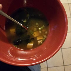 edit: Made her again.. needed her

Slayyy i used red miso and veggie broth bc thats all i had and it was insane asf like it was crazy actually the stovetop started dancing and i started doing dancing when dropping the seaweed in. 