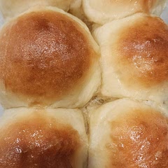 Quick and easy! Halved the recipe and made 8 rolls. Super yummy and the kiddos are demanding I keep making them.