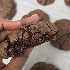 Followed the recipe and baked for 12 minutes, absolutely loved them and so did my entire family. Quick, easy and delicious. Definitely a new favorite.