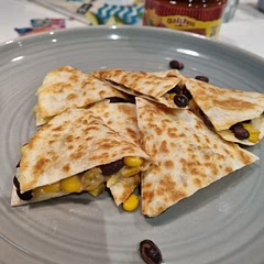 Such a quick easy dinner idea! My 2 year old loved it