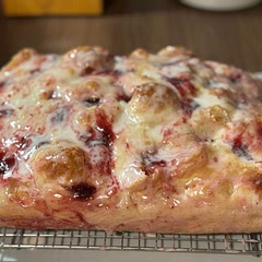 Yummm!! This is probably one of my favorite dessert focaccia recipes yet! I used a raspberry jam that was slightly tart and it complements the sweet topping perfectly!! I didn’t put any drizzle on the bottom and wish I would have.