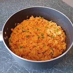 Easy to make and way nicer than the microwave packets of Mexican rice I'd been buying. I didn't add jalapeños or lime juice as I didn't have them. Oh and I don't like coriander (cilantro) so didn't add that. Was still delicious though 😋 
