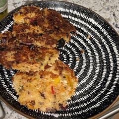 Skipped the first step as I bought couscous instead of quinoa.
It was delicious even though I forgot to add the broccoli to the mix.
Is more of a starter than a main, next time add a bit less cheese to be a bit healthier.

