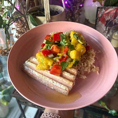 I didn't have any lime zest but it was still great. Works with brown rice 👌 I will definitely make again.