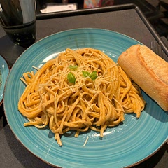 I tried this recipe once, and thought it was just okay. Then I saw that someone suggested adding a shallot. I cut a small shallot into pieces and roasted it with the tomatoes, and I think that’s exactly what it needed!
