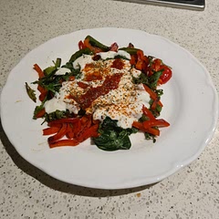 Used a combination of red and green capsicum, only need the (combined) single one. Used a mix of spinach and rocket. Only used one egg. Instead of chilli butter served with garlic chilli paste. Delicious!