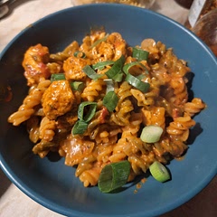 Was in a bit of a rush so the pasta wasn't as soft to eat as I would have liked, but overall, a very tasty dish and would happily make again 😄 