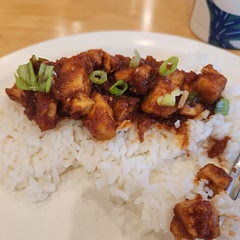 If I haddent been super hungry when i found this I might have relised that it said BBQ as in Barbaque sauce. I've never liked BBQ sauce so that's why I didn't enjoy it. I bet anyone who love BBQ sauce would enjoy this dish.