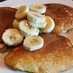 Incredibly bland/ tasteless and serves two, not five. (Picture shows result of half the recipe). I'd say don't bother. Just mix that banana and two eggs instead, plus a pinch of cinnamon.