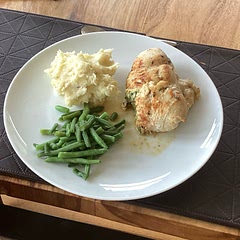 Too much stuffing for the four chicken breasts so I’ll reduce quantities the next time. Really tasty and simple to make.