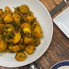 Lovely flavours - we loved it but I don’t think it’s for everyone. Slightly unusual combo with lemon turmeric and dill but as I say we loved it. We used new potatoes and chopped and boiled.