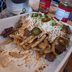 Absolutely DELICIOUS and surprisingly easy, if a little time consuming (I made my chips from scratch, which added most of the time).
I may have started a small pan fire in the making but that was my bad, lol. The pan was too hot when I added oil 🫣