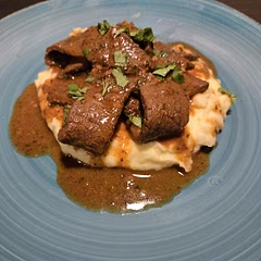 Very easy to overdo the salt, but came out great on top of some mashed potatoes.