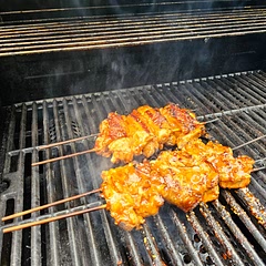 What a delightful easy meal for a summer afternoon under a setting sun. 