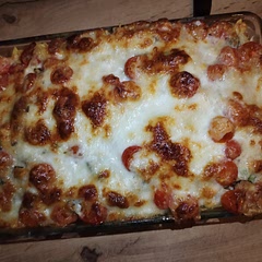 Sehr lecker. Einen Teil der Gemüsebrühe habe ich durch Weißwein ersetzt und noch zusätzlich Paprika-und Mais-Reste vom Vortag hinzugefügt. 