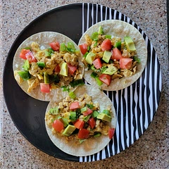 One of our favorite breakfasts. Endlessly customizable & yummy! 