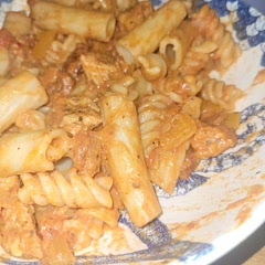 Used double cream and cheddar cheese. Also a dash of Worcestershire sauce is perfect to add. I also don't like cooking pasta in the sauce so I cooked separately, added some pasta water tho.