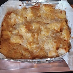 This Apple cake I made taste delicious 😋 I used my own Apples 🍎 from my Apple tree's.  I put a little bit of cinnamon in the flour mix as I love cinnamon and it goes very well with Apples..  I would definitely make this again.