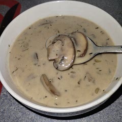 I used champagne instead of wine. And added some fresh rosemary, it came out very well