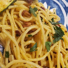 My go-to carbonara recipe! Added parsley for freshness, along with a side of roasted zucchini. Might try adding a touch of lemon juice to the carbonara to make it lighter next time.