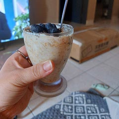 It felt a little heavy on the lemon juice. I'd reduce it a bit next time. 