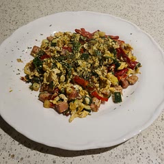 Used a mix of spinach and rocket instead of kale. Used 2 eggs, not 3. Quick and easy, with plenty of flavour. Delicious!