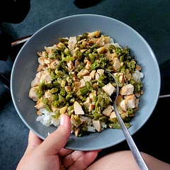 Just chopped it to smaller pieces then and replaced broccoli with beans. Was great 😍