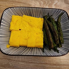 It's delicious, and you can add any other seasonings to enhance the taste to your own preference. I added onion powder. I roasted it in the oven at 220°C for 15 minutes. It wasn't as crispy as I expected.