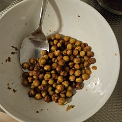 Perfect study snack! I added some lemon juice that it made it 100 times better😆