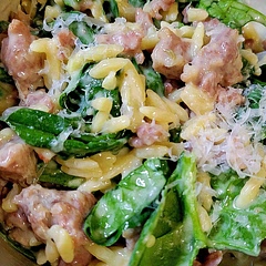 Perfect weeknight meal. I used mild italian sausage, and that added some heat. We added the spinach to our bowls  at the end to keep it from over wilting. 