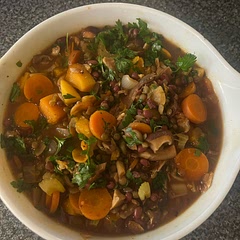 Makes so much stew… could feed ten people… also when it was ready it smelt very earthy and I was rather put off by smell the size of it all.. thought I was going to hate it.. it’s tasty and the fact it made a vat worth means I’ve got something full of veg to have with every meal for a week