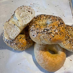 Made these today and I may never buy bagels again! And I live in NY. Great recipe!!!