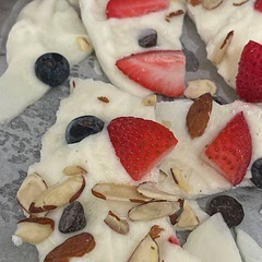 Needs a little more flavor like maybe a vanilla greek yogurt instead of plain but  i think but pretty okay