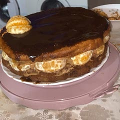 I dont know if i like the way it looked, i didnt have strawberries since its not season, technically is my birthday cake , but i had sooo much trouble with it, not because of the recipe mostly because of the tools i used, and the chocolate melt was just soo 😢😢😢 it pissed me off i burnt one then the next one idk how it taste.