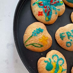 Very yummy cookies!!😋 baked for 10-15minutes until the cookies were golden 🍪✨