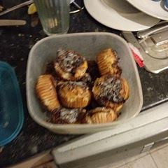The muffin didn't grow which led me to believe it was underbaked so i left it in the oven and i was obviously wrong.Not only that but it taste dry. The taste is carried by the nutella filling at the bottom. 