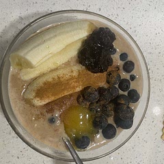 Okay I added way too much milk but the taste was good, apparently it’s strange to add honey and jam, my grandmother made it