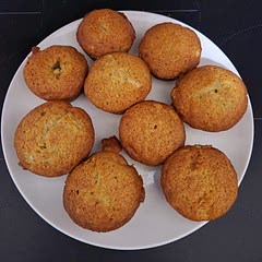 I didn't do the topping and did it without nuts, but putting them in a zip lock was a good idea as they were super moist the next day