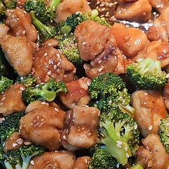 It was delicious! I used de-boned chicken thighs cut into small pieces because I was out of chicken breast. I'll be doing this recipe more often. 😁