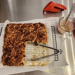 It is super easy to make, perfect instructions!  I made it in a 12" square Lloyd pizza pan so I made 16 smaller fritters.  Definitely going to keep this on my recipe repeats!
