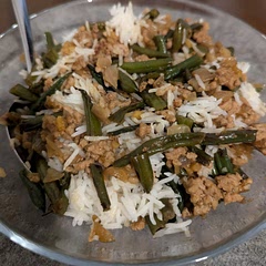 Doubled the recipe for the pack of pork, and had to cook the beans in 2 batches as they wouldn't char otherwise. Tasty and easy. Would use fresh beans next time as drying the thawed frozen beans was long. 