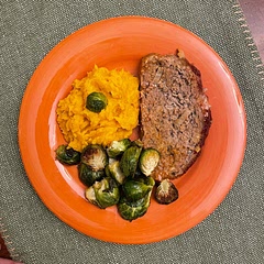 really good recipe. followed it exactly except i switched the onion powder for half a diced onion and it turned out delicious. cook time was longer, though (1 hr+)
