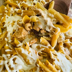 Baked Chicken Ranch Pasta ❤️

#glutenanddairyfreerecipes #chickenranchideas #bakedchickenpasta #minimallyprocessed