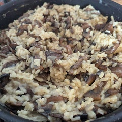I increased the portion to 6 and used just 6 cups of stock, adding one cup when reheating it. delicious!!! 