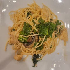 I added fresh ginger, onion, mushroom, chicken and kale. Quick, delicious and light dinner. I like.
