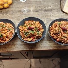 Made three versions. 
1, with prawns and no spice
2, with prawns and lots of spice
3, with meatballs and lots of spice
Used fresh red chillies and chilli flakes to spice.
Very nice!