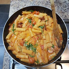 Made this yesterday was really delicious maybe a bit less on the cream. I added paprika to give it a bit of extra spiciness. As usual I did extra so I froze the extra two portions.